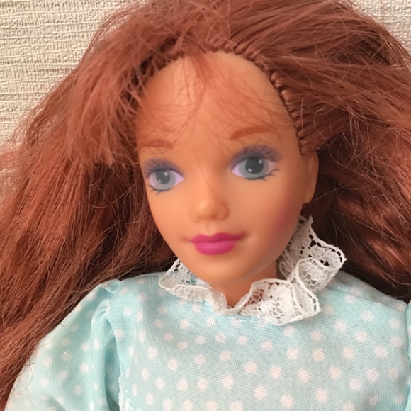 Barbie Midge Doll and Clothes - Picture 3 of 12